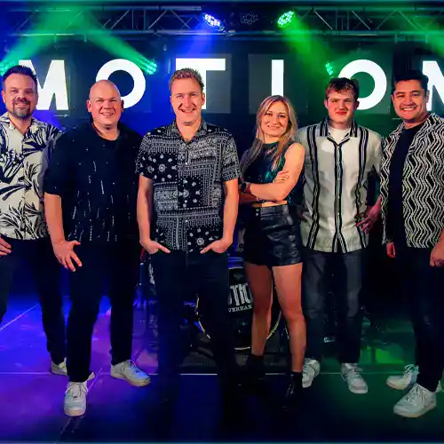 Motion Coverband inhuren boeken voor een optreden voor een scherpe prijs