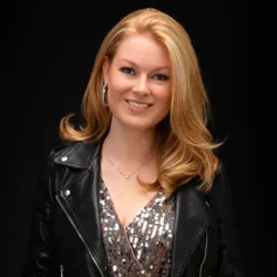 Christyn inhuren boeken voor een optreden voor een scherpe prijs