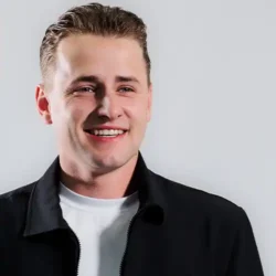 Zanger Robke inhuren boeken voor een optreden voor een scherpe prijs