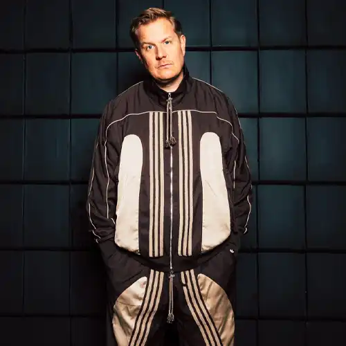 FeestDJRuud inhuren boeken voor een opterden voor een scherpe prijs